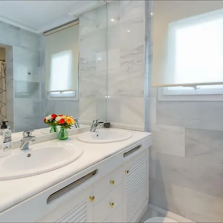 Torremolinos Apartment טורמולינוס